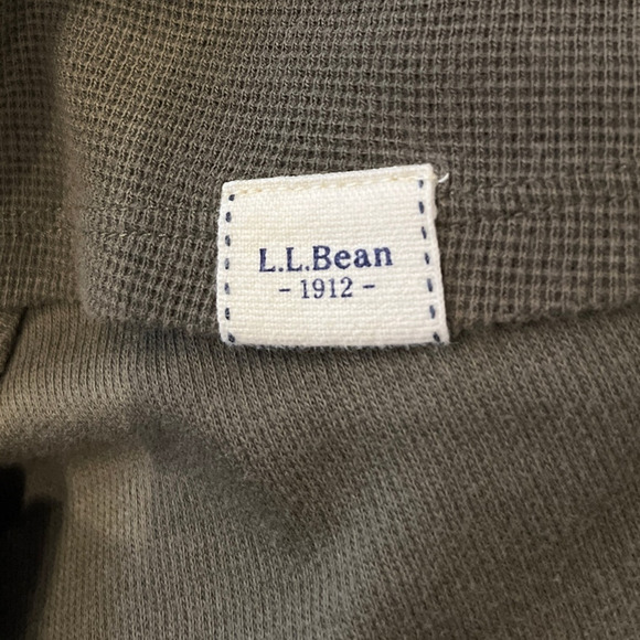 L.L. Bean Mini-Waffle Long-Sleeve Pullover Top Size Medium Crewneck Casual Tee - Picture 4 of 9